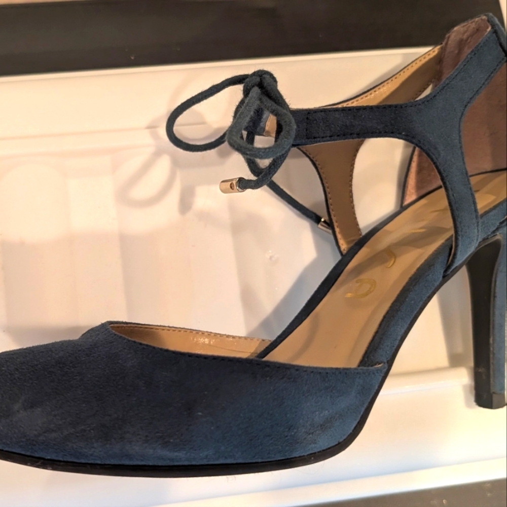Elegant Green Suede Women's Heels